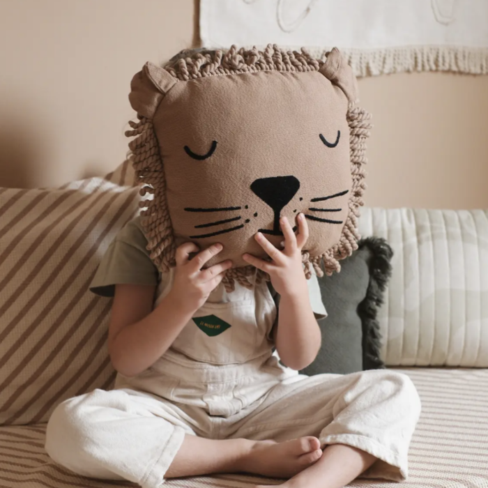 Embroided Lion Cushion - Nobodinoz