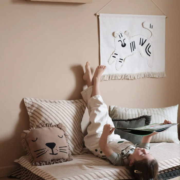 Embroided Lion Cushion - Nobodinoz