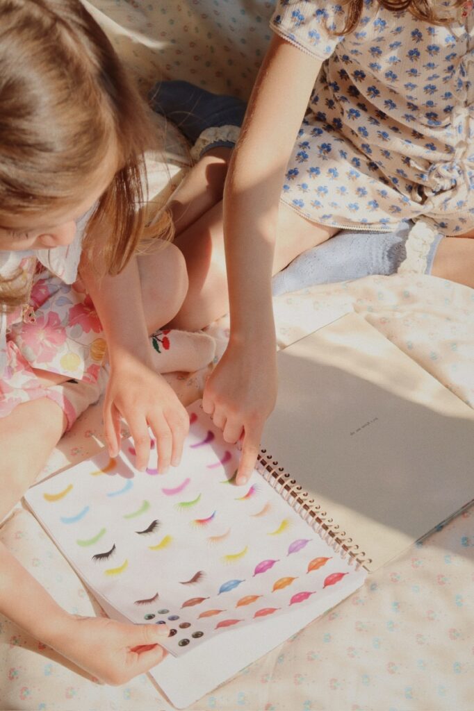 Glam Me Up Sticker Book - Blush - Konges Slojd