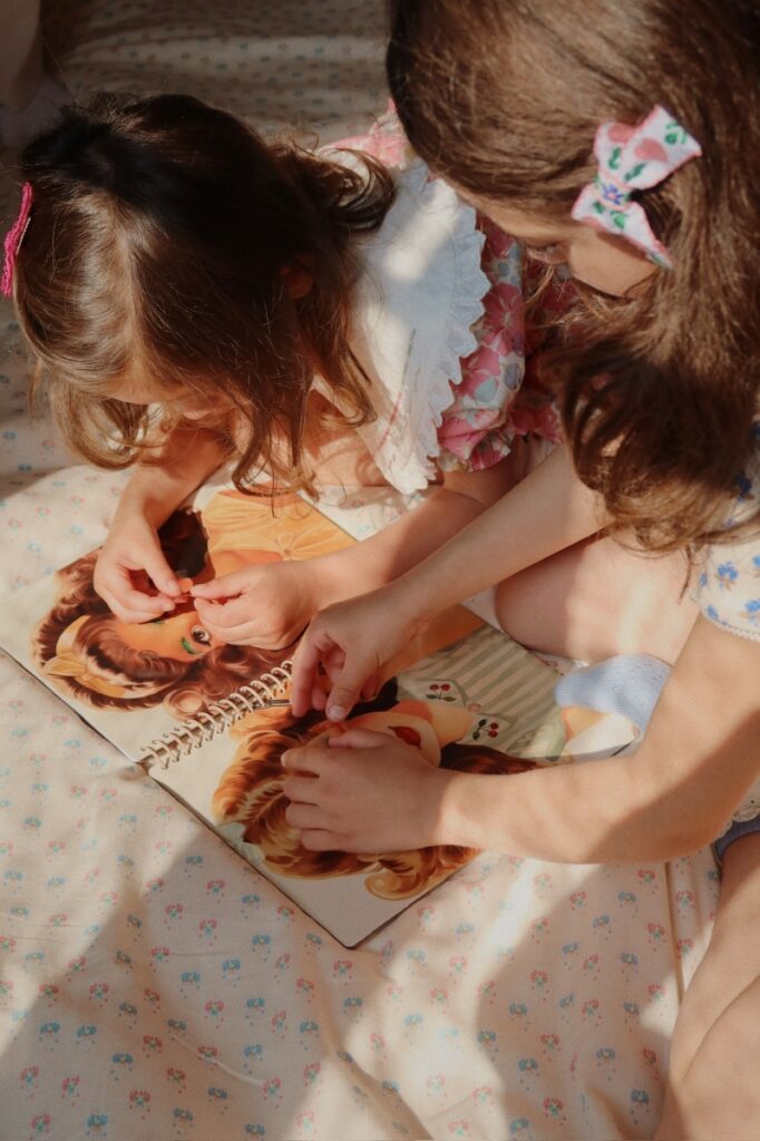 Glam Me Up Sticker Book - Blush - Konges Slojd