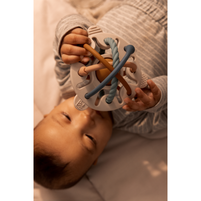 Hakim Silicone Mix Rattle - Sandy multi mix - Liewood