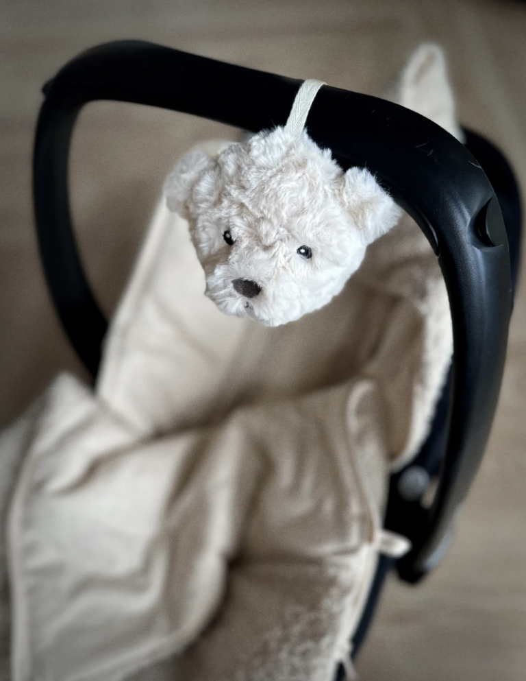 Hartslagknuffeltje on the go - Lou Beige - Flow Amsterdam