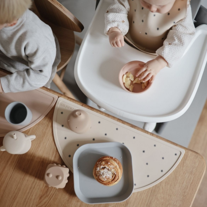 Placemat - Black Daisy - Mushie