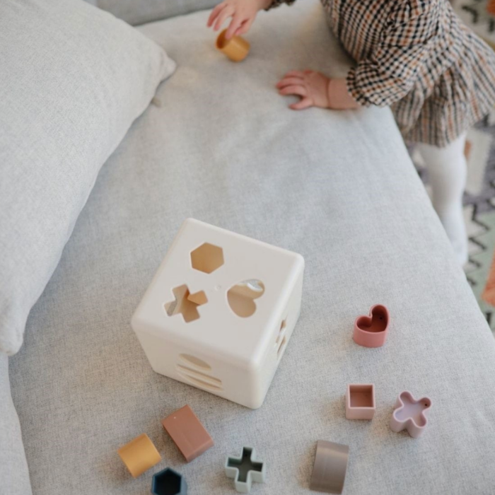 Shape Sorting Box - Mushie