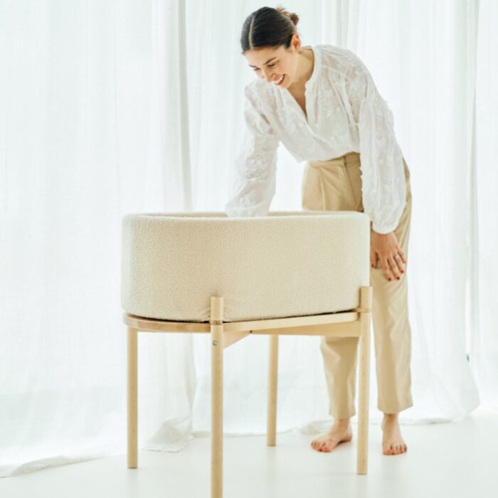 Teddy Wieg Ecru + Kindertafel - Childhome