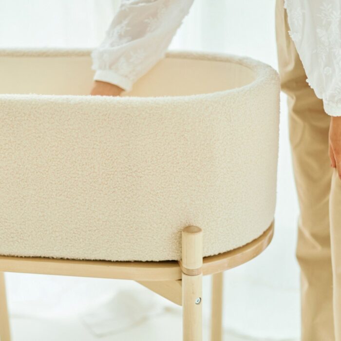 Teddy Wieg Ecru + Kindertafel - Childhome