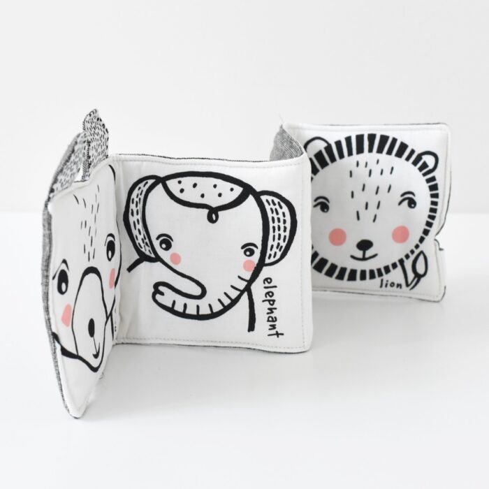 Zacht Boekje - Friendly Faces Wild - Wee Gallery