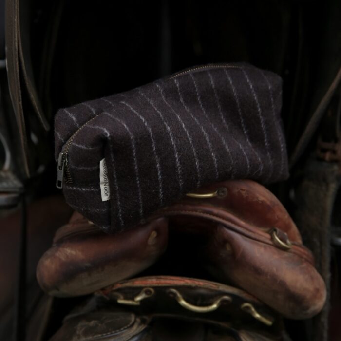 Flannel Chalkstripe Pouche - Brown - Studio Noos