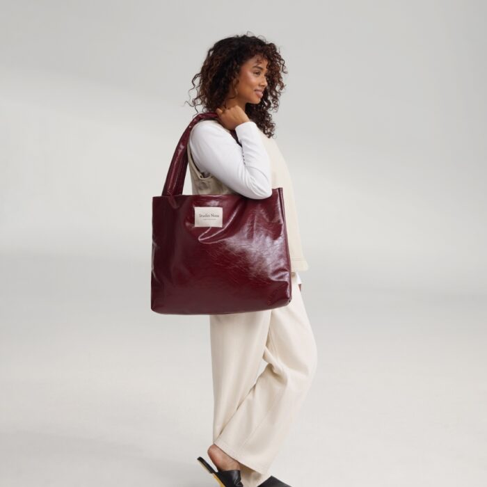 Mom Bag - Burgundy Vegan Leather - Studio Noos Mom Bag - Burgundy Vegan Leather - Studio Noos