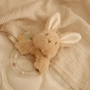 Ringrammelaar Beige Bunny - Little Dutch